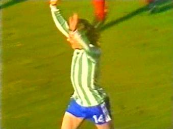 足球场上的脏东西,足球场上0号球衣