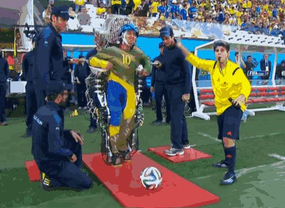 马斯克脑机接口如何实现意识永生,马斯克的人类脑机接口即将实现