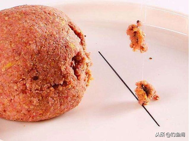 教你一分钟学会开拉饵，有了这4个技巧，还怕饵料状态不好吗？