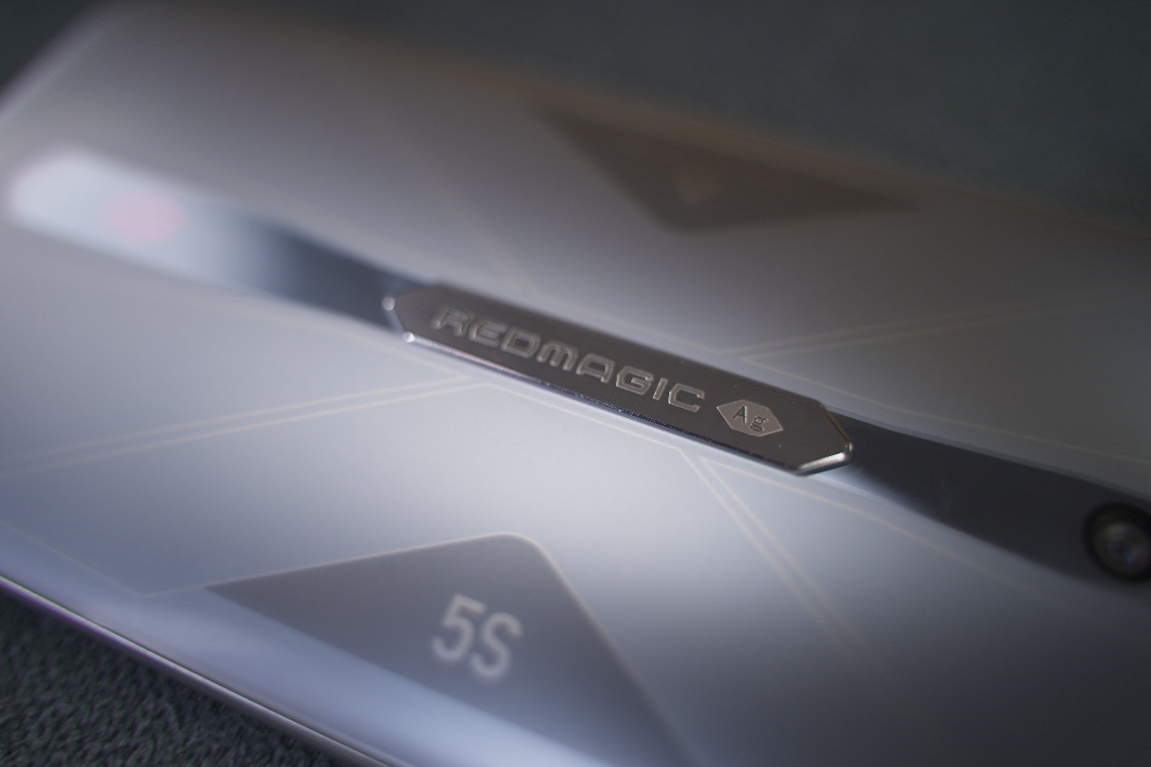 红米k30s至尊纪念版和红魔5s对比,红魔5s现在还值不值得买