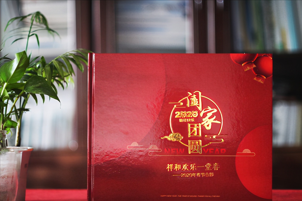 纪念册家庭,自己制作纪念册要怎么制作