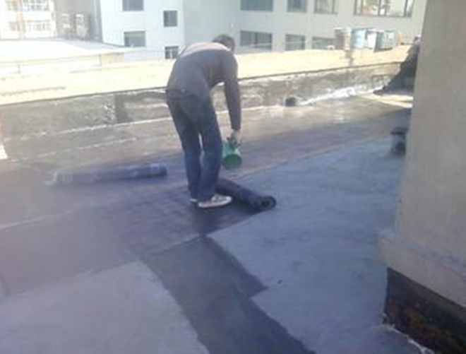 青岛楼顶漏雨怎么办,青岛露台漏雨怎么处理