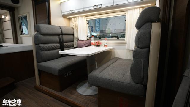 宇通依维柯6.5吨高配房车价格,宇通6.5t进口依维柯c型房车