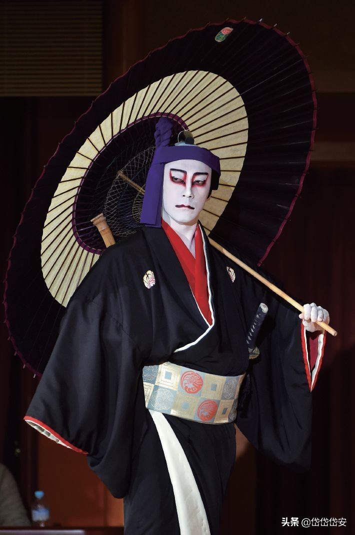 藤间斋在抖音爆火是哪一年,日本歌舞伎少爷藤间斋来过中国吗