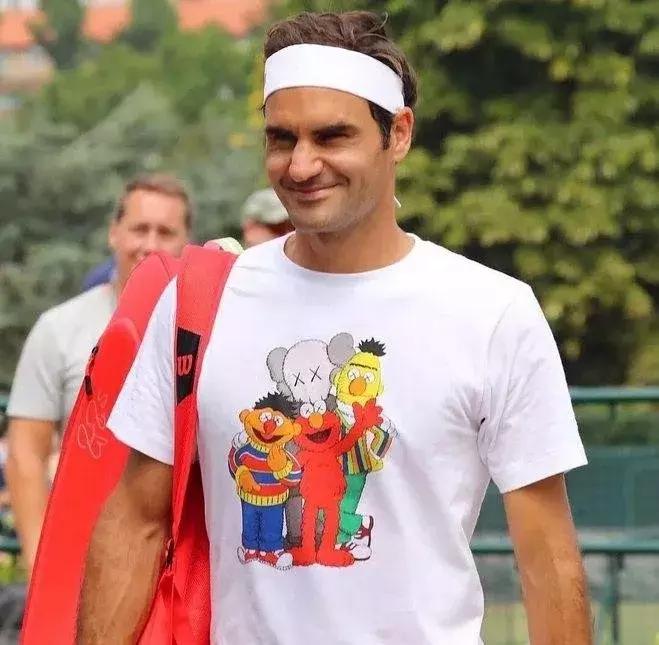 三秒卖衣服,摆地摊30秒卖出一件衣服