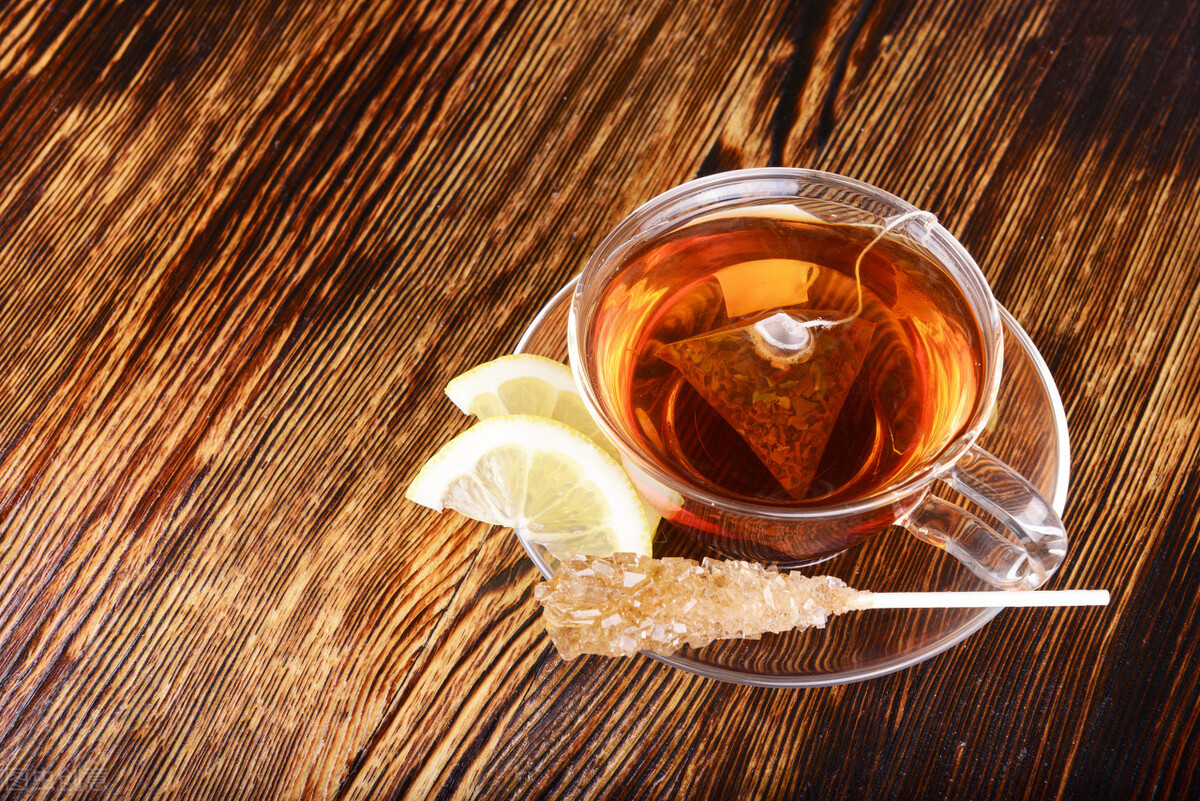 女生痛经，3个因素不可忽视，不要习以为常，专家建议日常做好5点