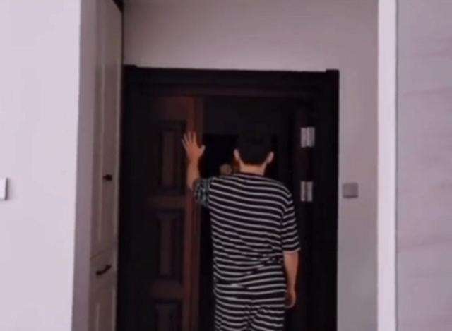 男子修改自家无线密码被质问,一男子改自家wifi密码