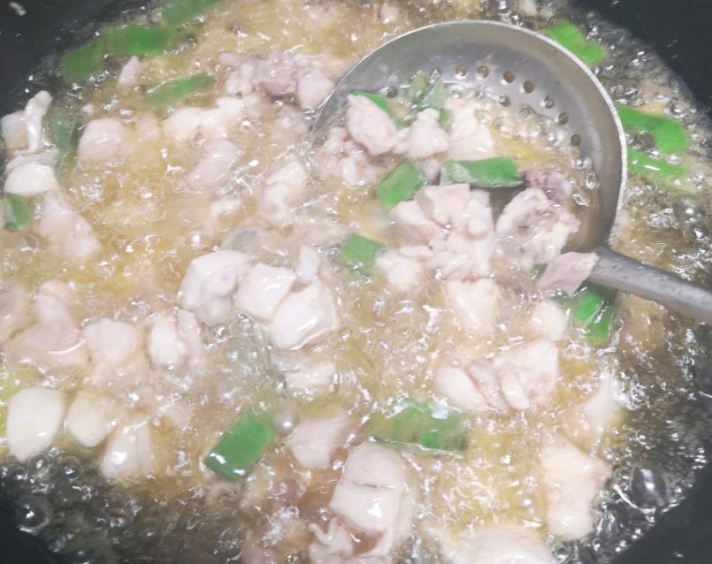 干锅兔怎么做又嫩又好吃,干锅兔的制作全过程