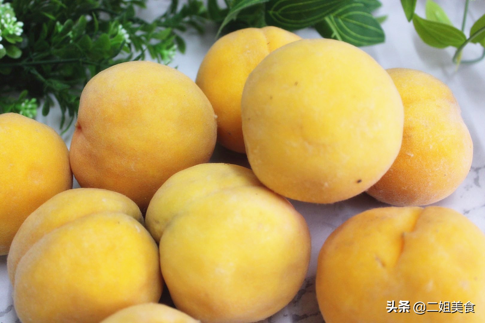 黄桃要怎么挑,怎么选黄桃选的甜