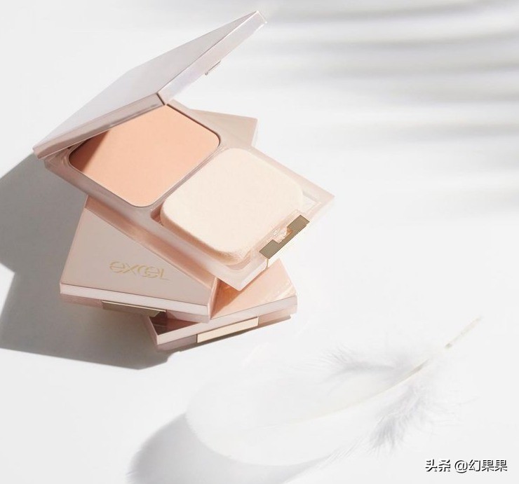 日系妆容必备彩妆有哪些,好气色简单妆容