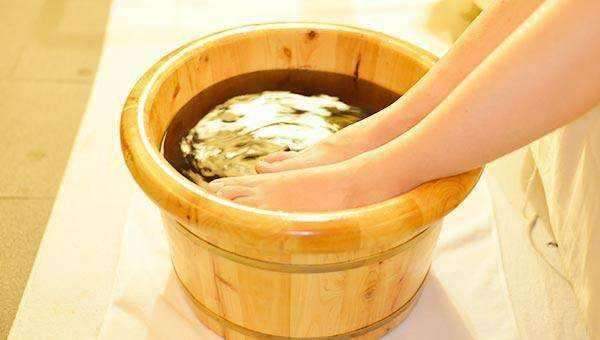 冬季吹空调干燥怎么办,冬天开空调干燥鼻子不舒服怎么办