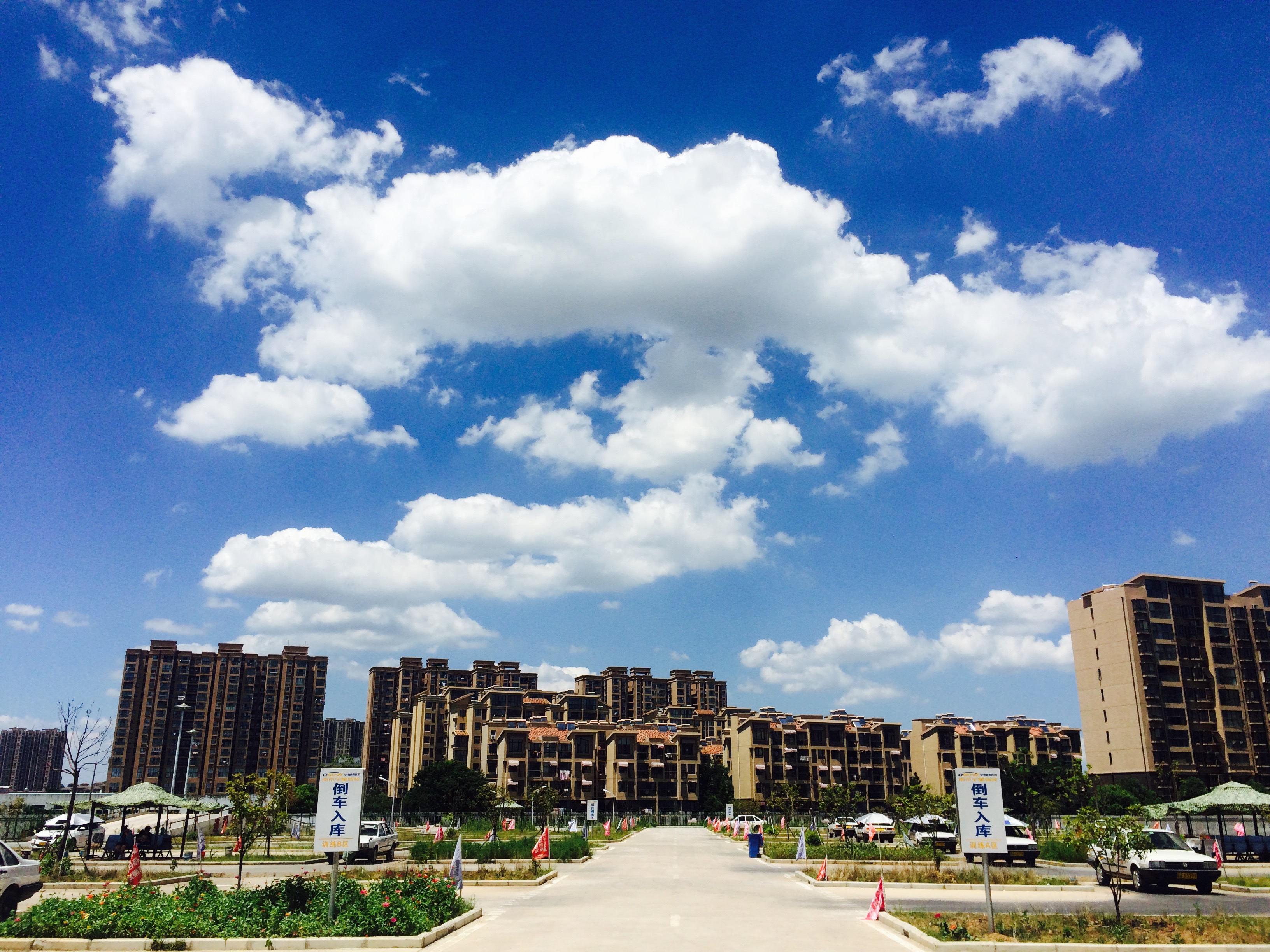 南京考驾照哪个驾校最好考,南京考驾照必须通过驾校吗