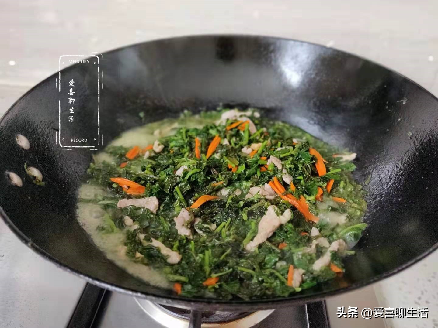 这是春天不可错过的一口鲜，清香脆嫩明目养人，错过就要等一年