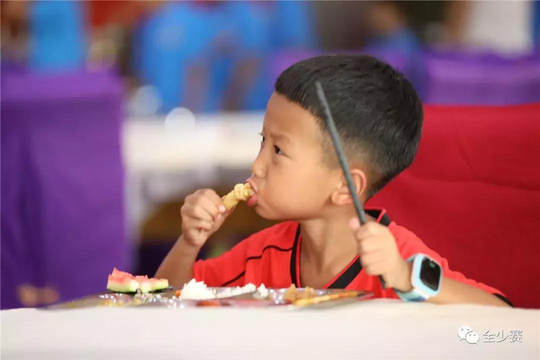 少儿足球联赛全国总决赛,第五届少儿足球联赛开幕