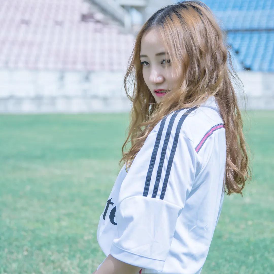 【足球头像】超美女生足球头像！