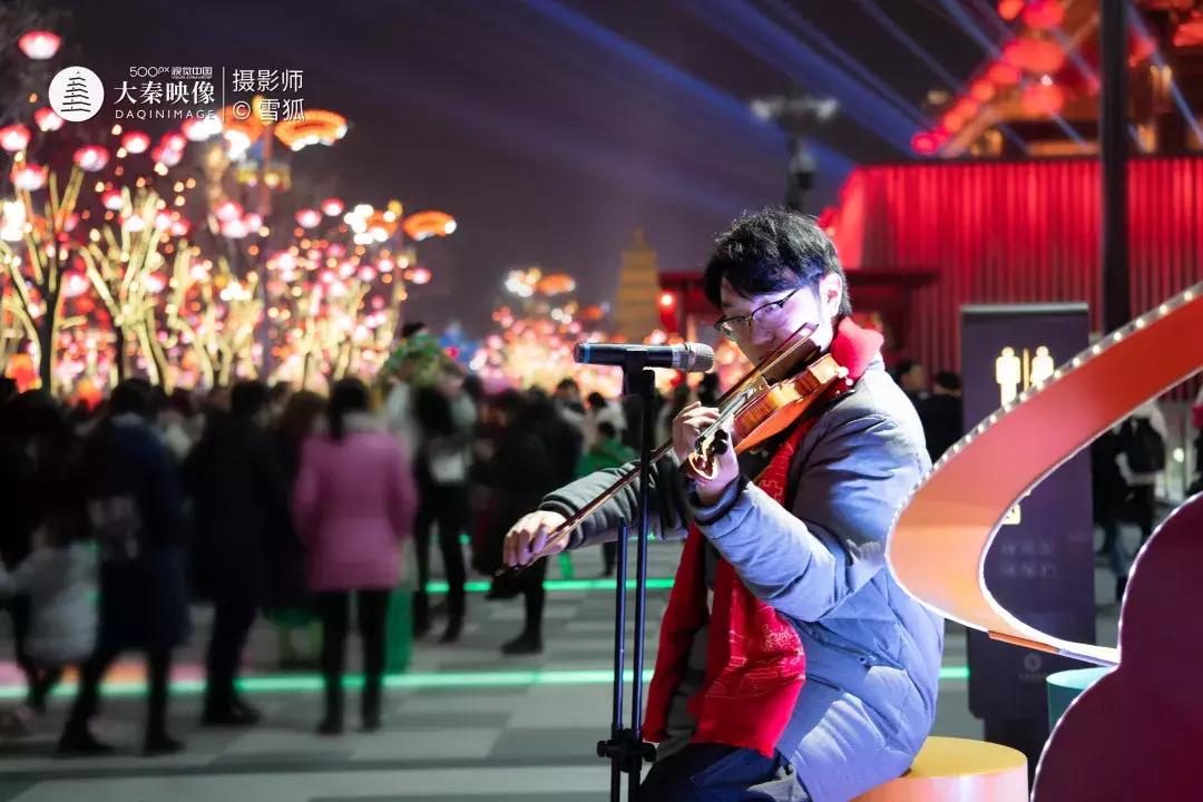 西安地铁大雁塔管控,西安地铁北大街站早晚高峰客流量