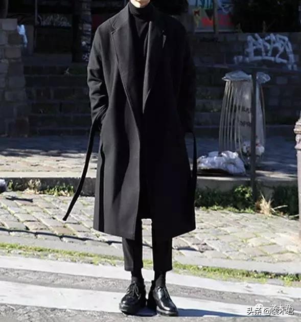 秋季偏瘦成熟男生搭配,偏瘦的男生如何穿