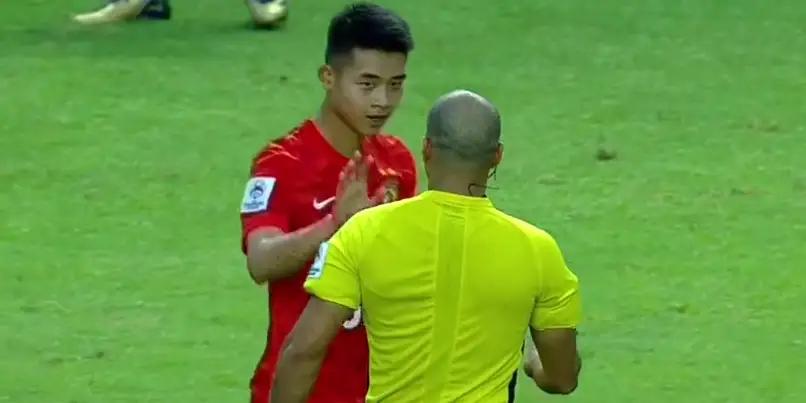 亚冠最新积分榜：广州青年军0-2大阪樱花，遭开门黑，暂时垫底