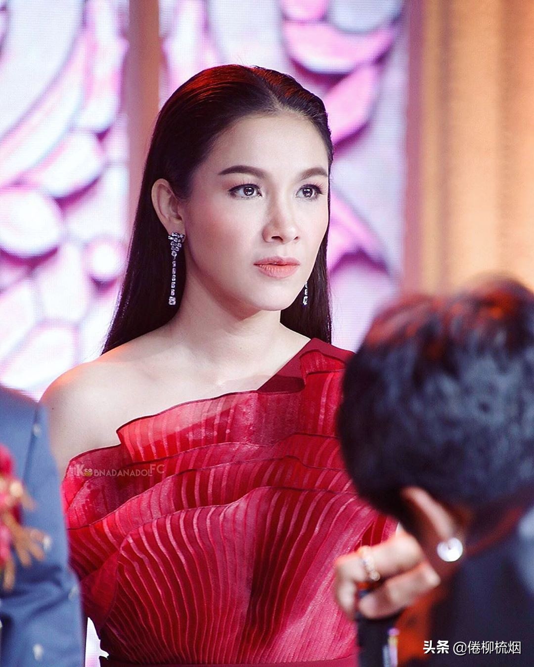 泰星Ken太太分享两人定情剧照，感叹时光流逝，Kob被传将生第三胎