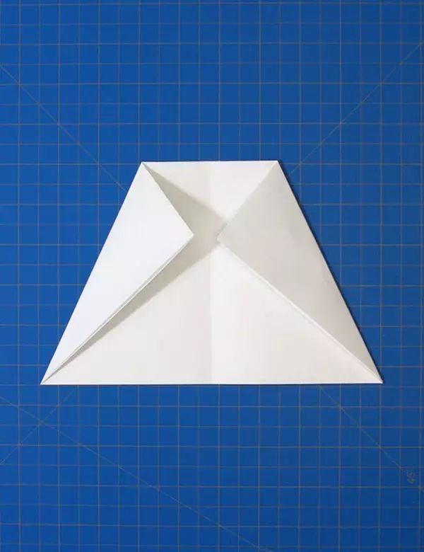 折纸飞机带翅膀,折纸飞机带发动机