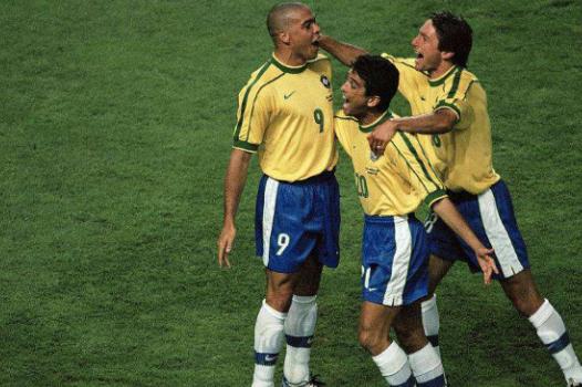 南美足球实力排名,南美足球近几年很难进4强