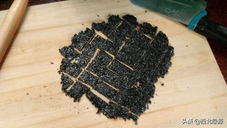 花生芝麻糖的糖浆怎么熬,芝麻糖怎么熬糖浆