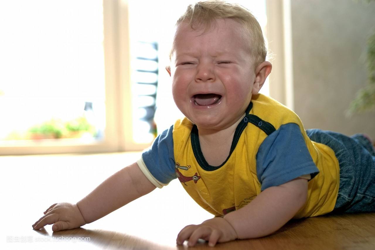 三岁小孩用错眼药水怎么办,三岁孩子误滴了大人用的眼药水