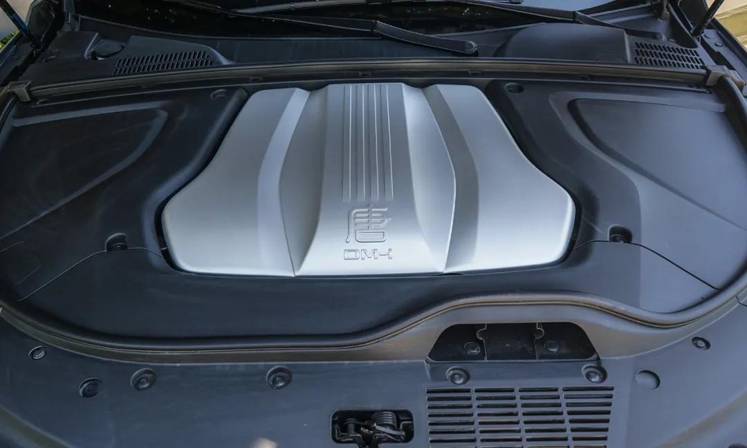 比亚迪唐dmi和本田奥德赛哪个省油,比亚迪唐dmi跑长途感受