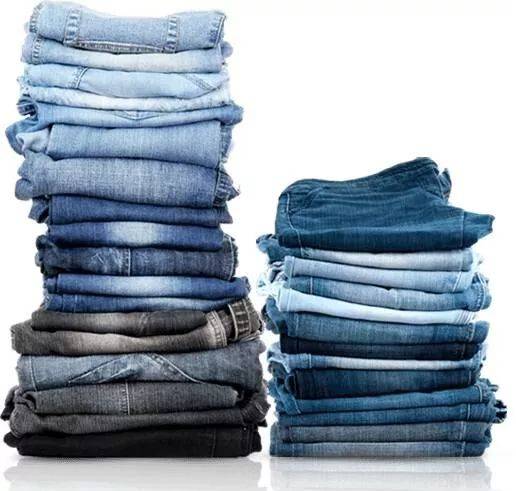 牛仔裤是时尚界的经典,牛仔裤是永不过时的经典