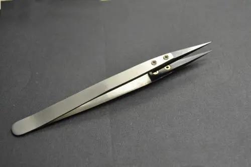 手上粘了502胶水怎样快速去除,如何快速去掉粘在手上的502胶水