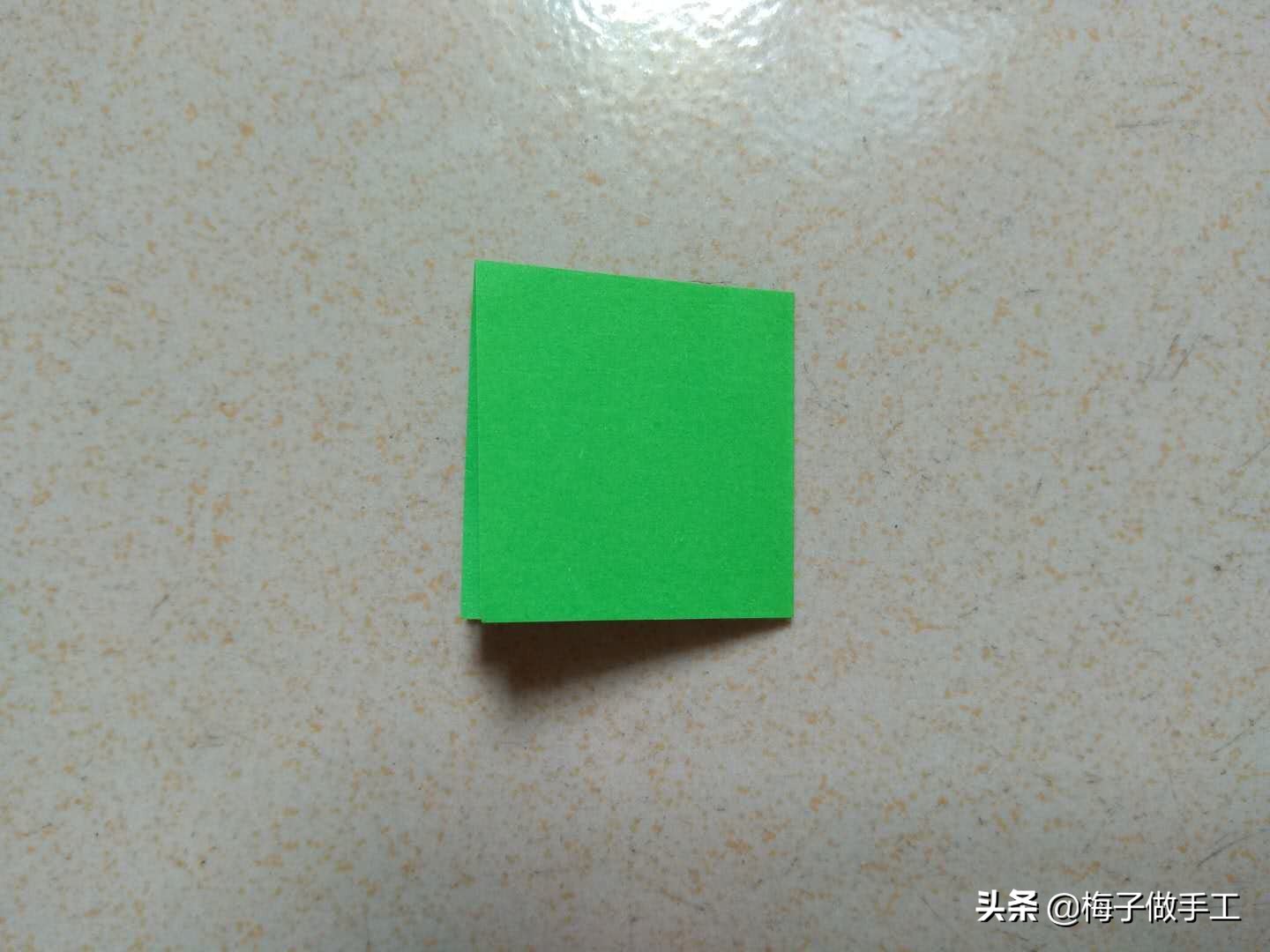 520情人节折纸玫瑰花图文,七夕专题纸玫瑰折纸教程