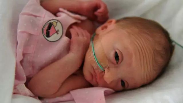 实拍吸毒人毒瘾发作,男女吸毒视频