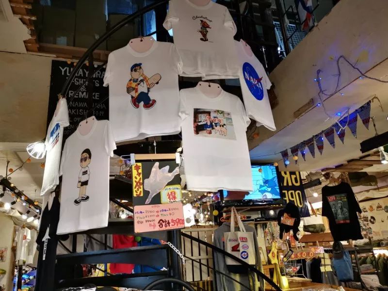 春节街头见闻,街头采访体验有钱人生活