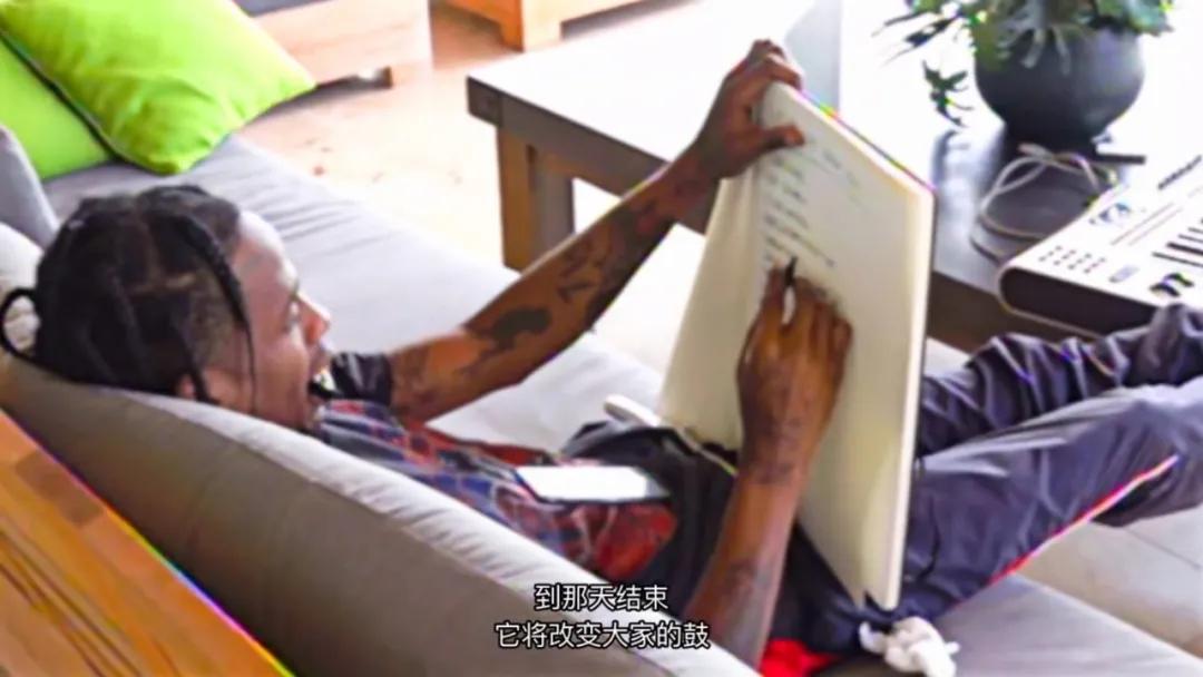 “开学买个好看的笔记本，我就会认真学习了”