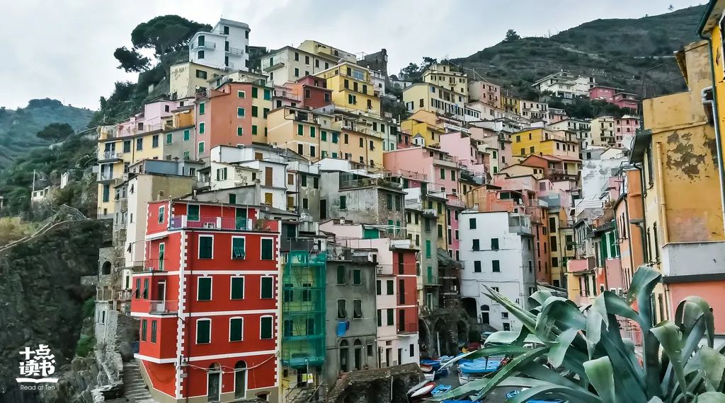 借钱不回消息还有必要往来吗,不愿意借钱的朋友还要来往吗