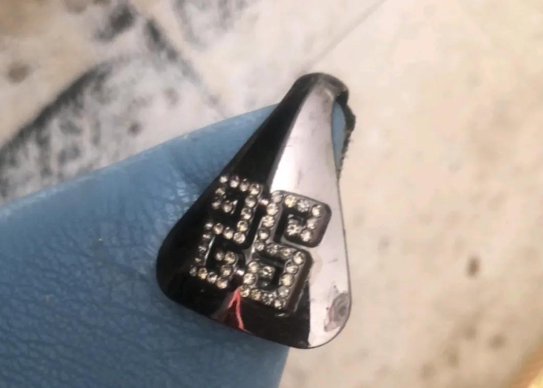 鞋子穿一天开胶能退货吗,鞋子穿过了有质量问题可以退货吗