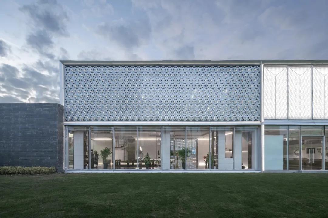 高颜值生活家丨城市升级诗，印刻卓越集团DNA式的人居经典