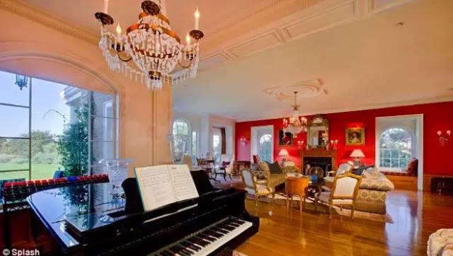 维密破产后的变化,维密英国公司破产维密秀还有吗