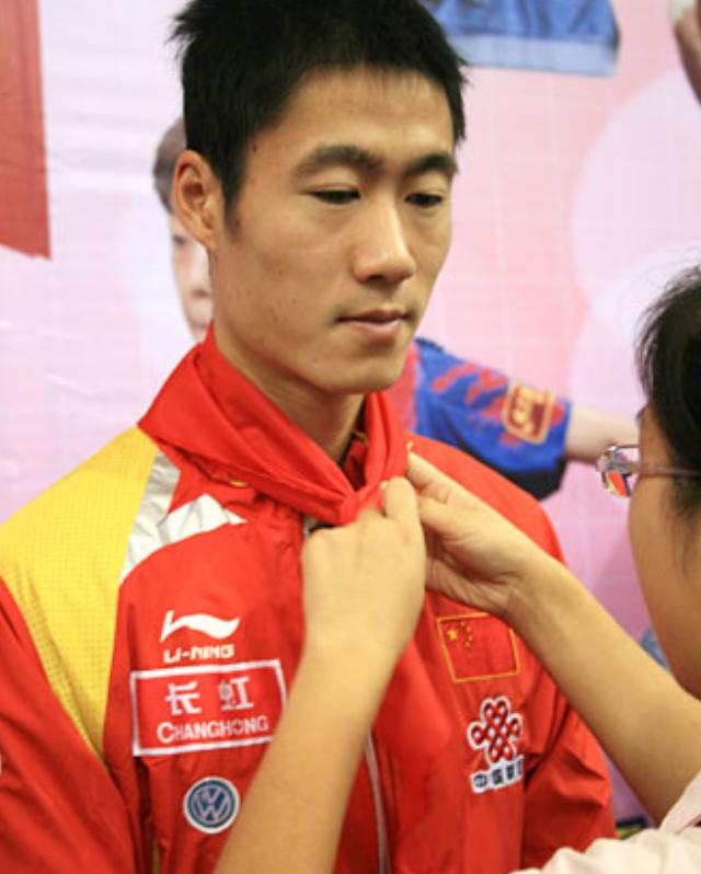 赵薇与乒乓球王励勤处过对象吗,赵薇王励勤现在私下还有联系吗