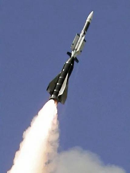 052d驱逐舰vs45型驱逐舰,055型驱逐舰央视