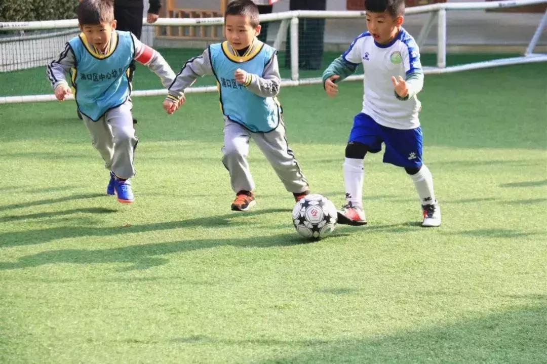 足球特色示范幼儿园,幼儿园足球文化特色简介