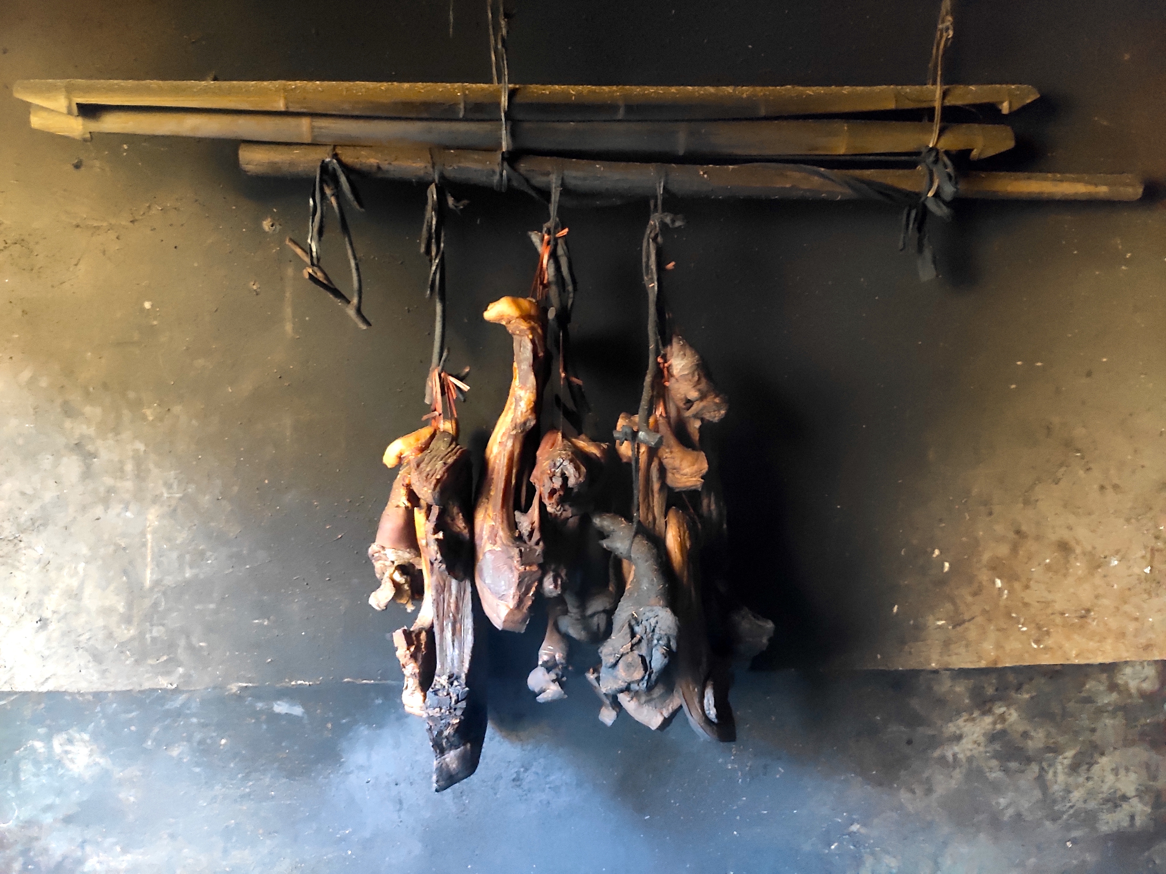 熏好的腊肉能蒸吗,香肠腊肉干了又不进冰箱怎么保存