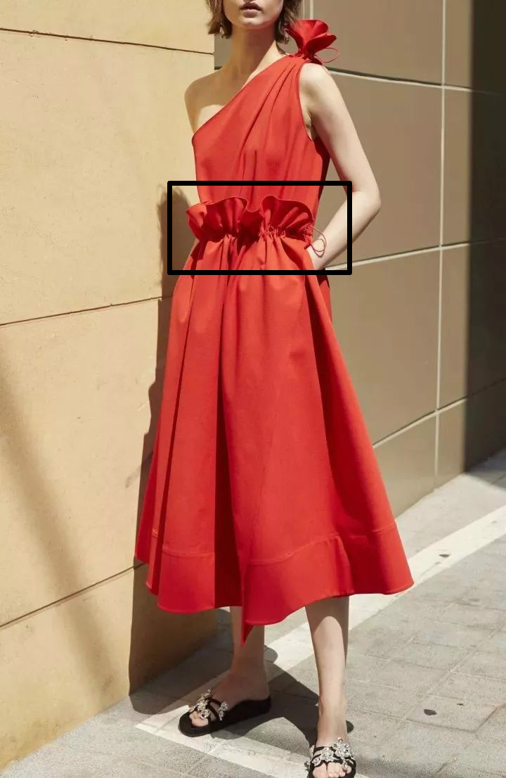 有褶皱的衣服和没褶皱的衣服对比,带褶皱的衣服怎么才能保持褶皱