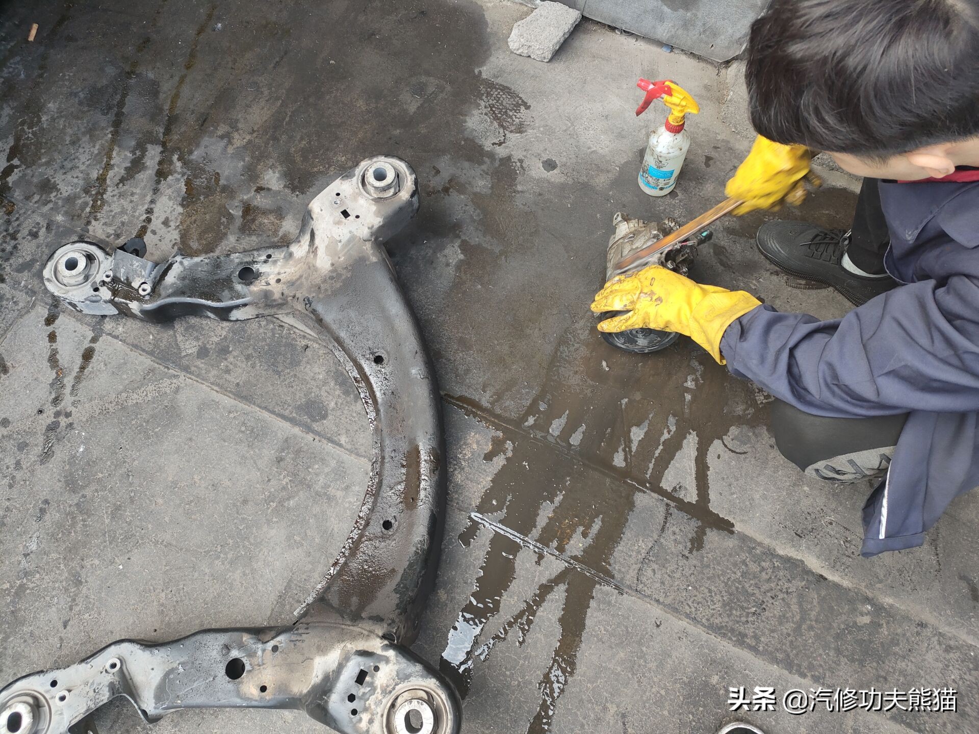 08款奥迪a6l手动挡2.0t烧机油么,09款奥迪a6l2.4烧机油怎么解决