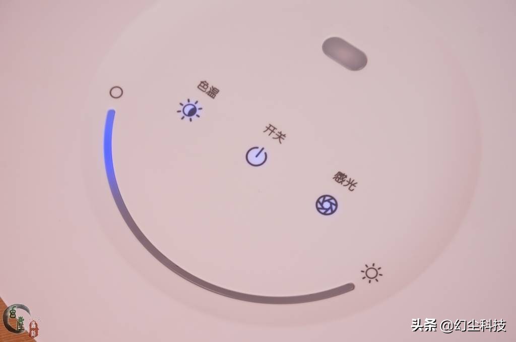 儿童护眼台灯颜值高又好看,磁吸护眼台灯aa级