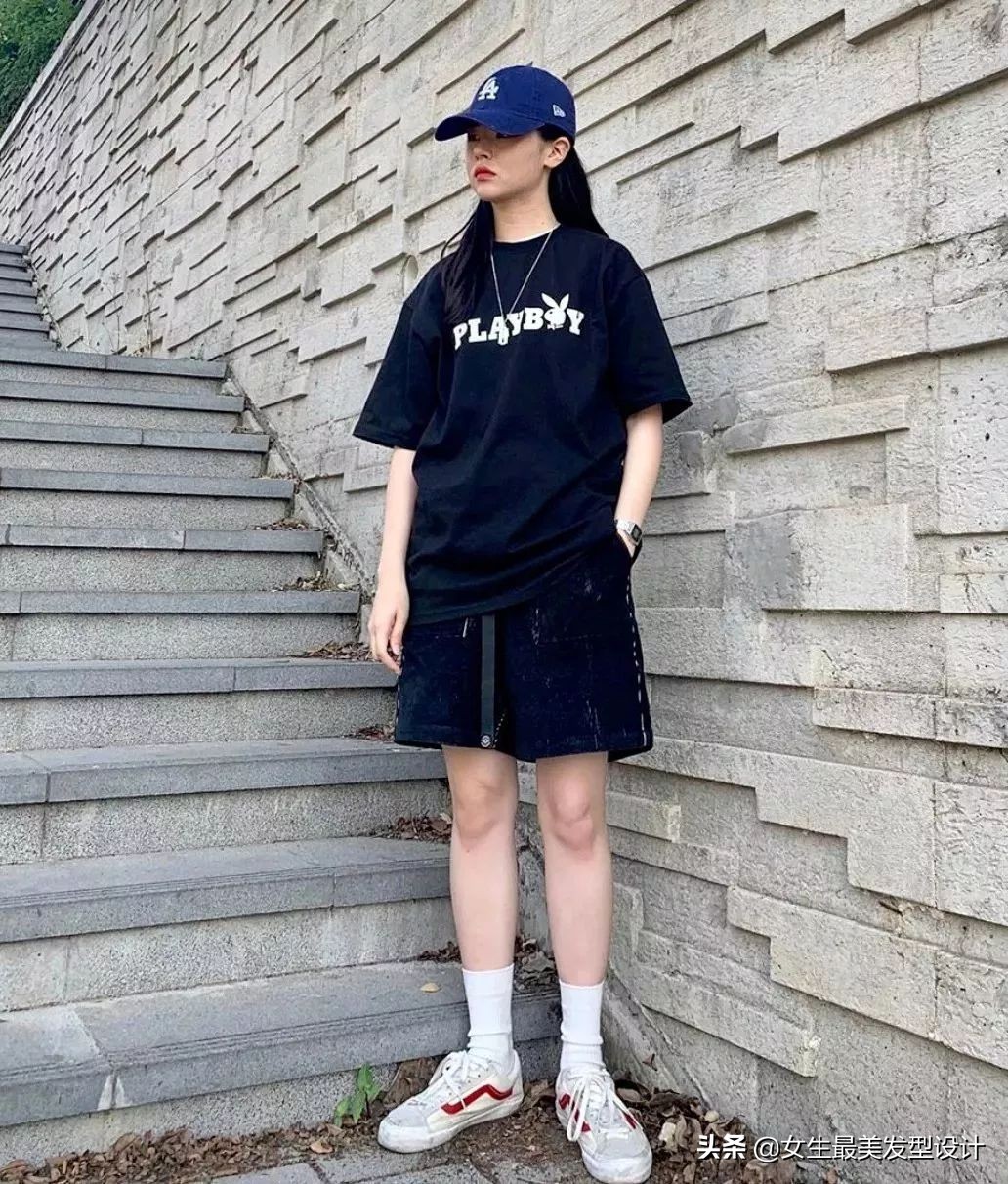 火遍全球的34套夏季时髦搭配示范，今年再不穿就真的落伍了