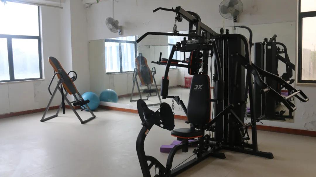 朗坤内部网球场,福利大放送活动方案