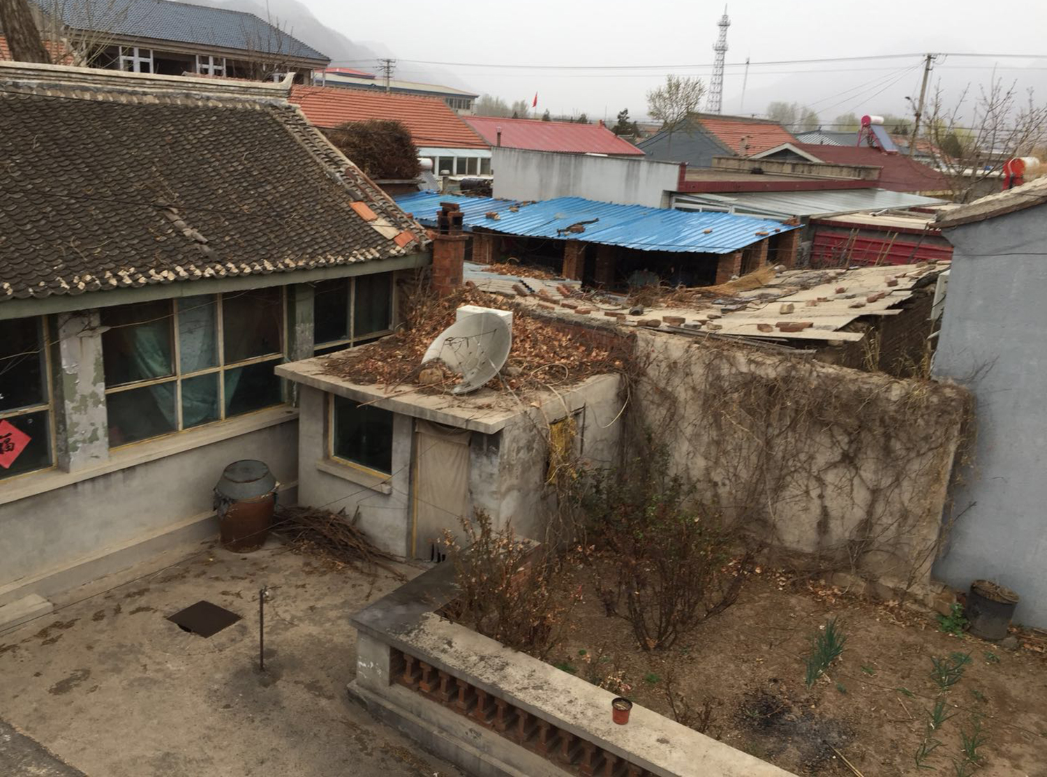 业主给小区建娱乐设施,业主在楼顶建游泳池