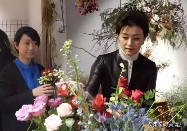 她放弃了总监职位后续,她辞去总监回家扶贫全集