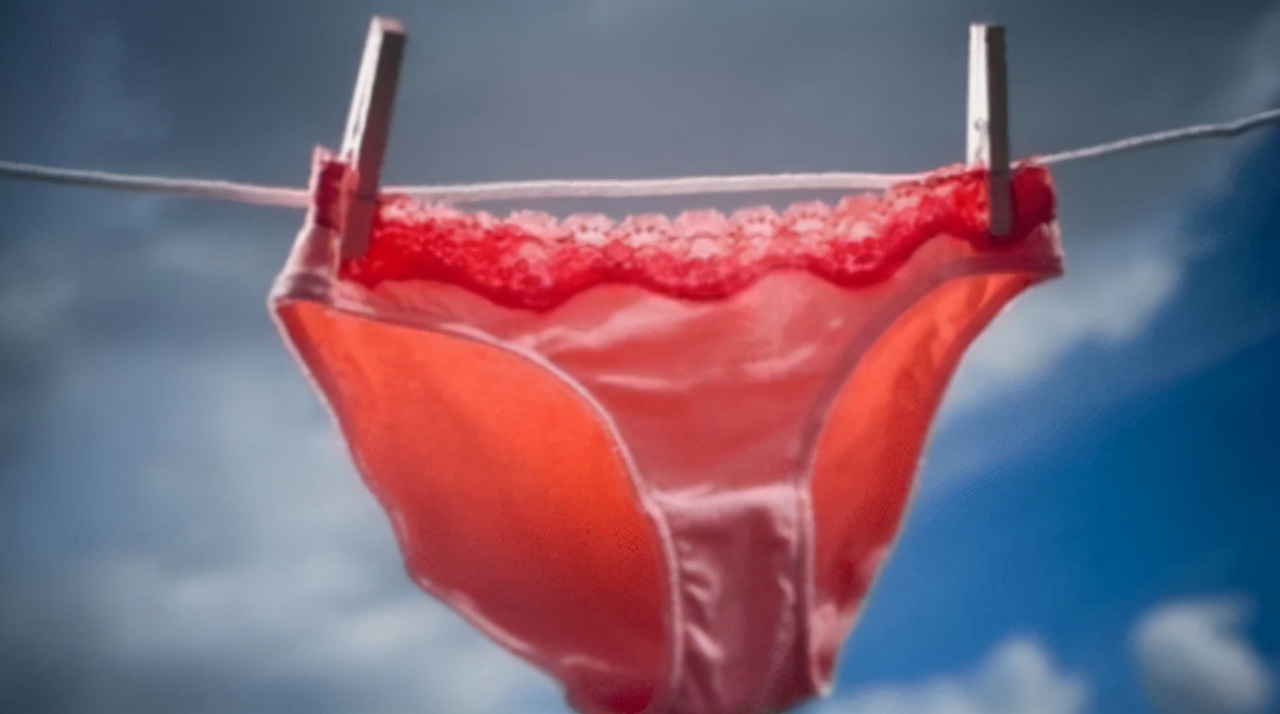 内裤泛黄的原因,裤洗后总是发黄发硬